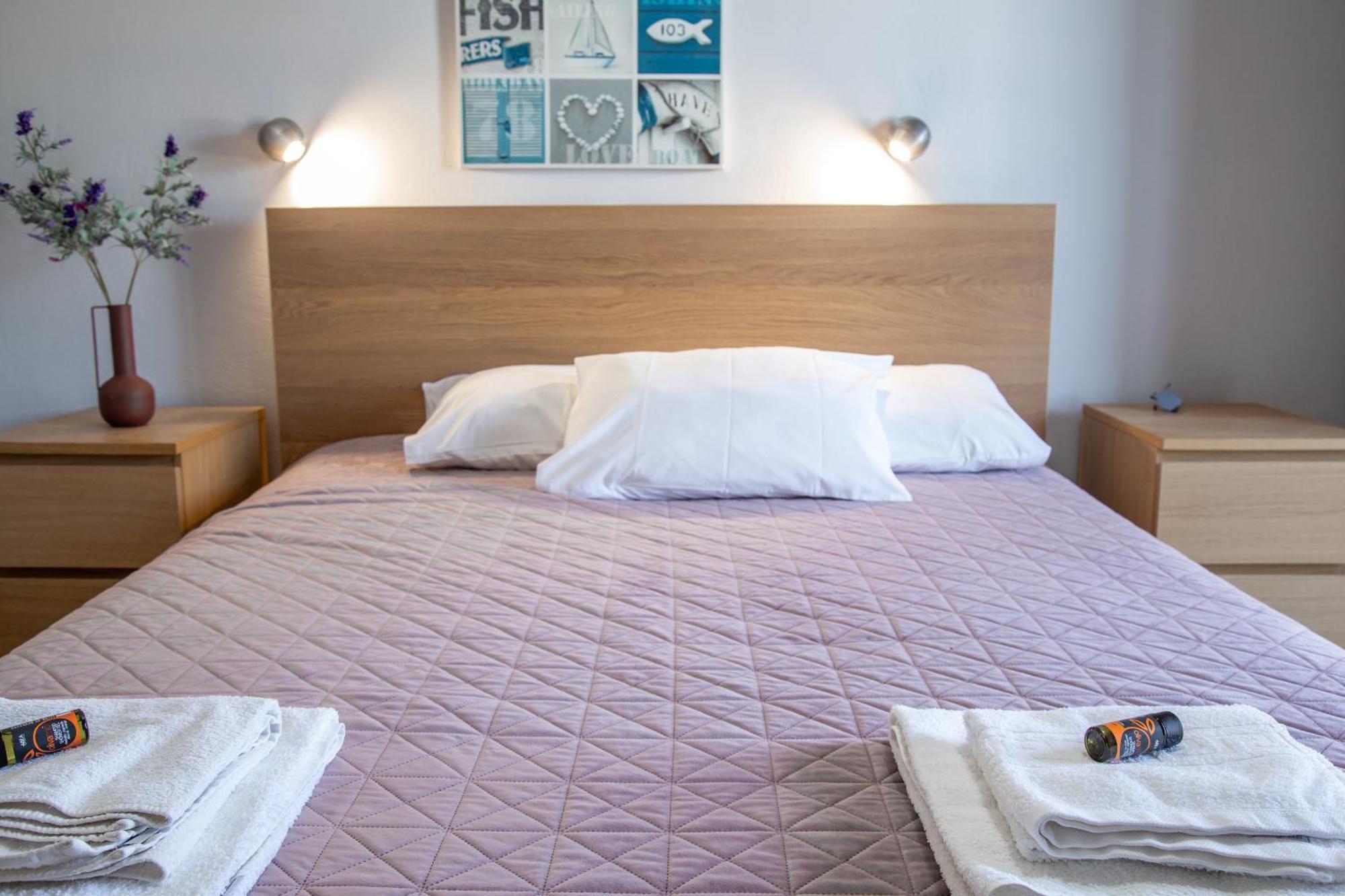Agia Marina Nefeli Rooms מראה חיצוני תמונה