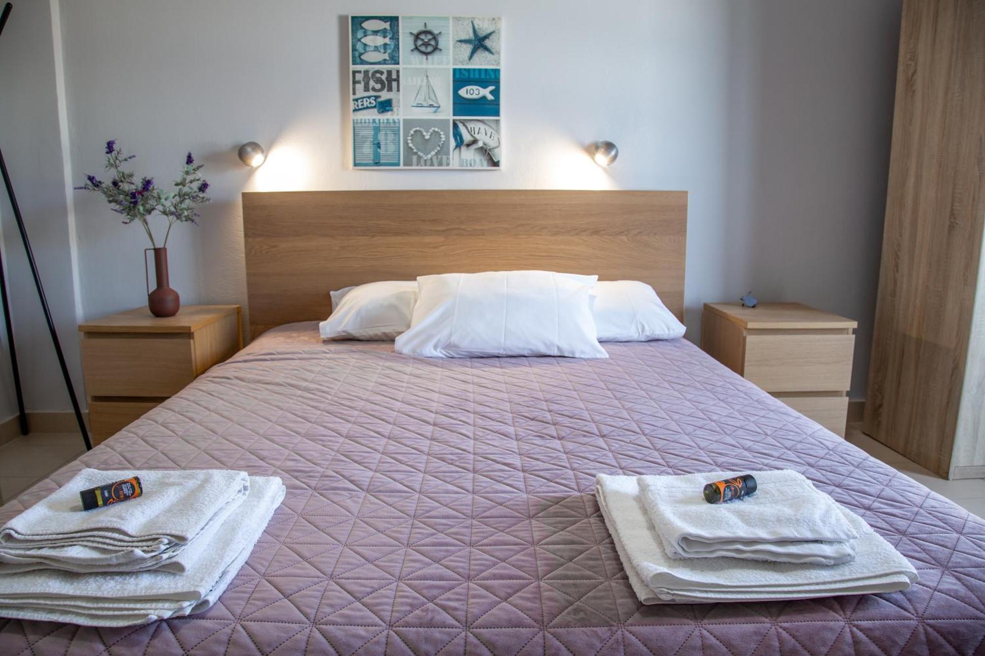 Agia Marina Nefeli Rooms מראה חיצוני תמונה