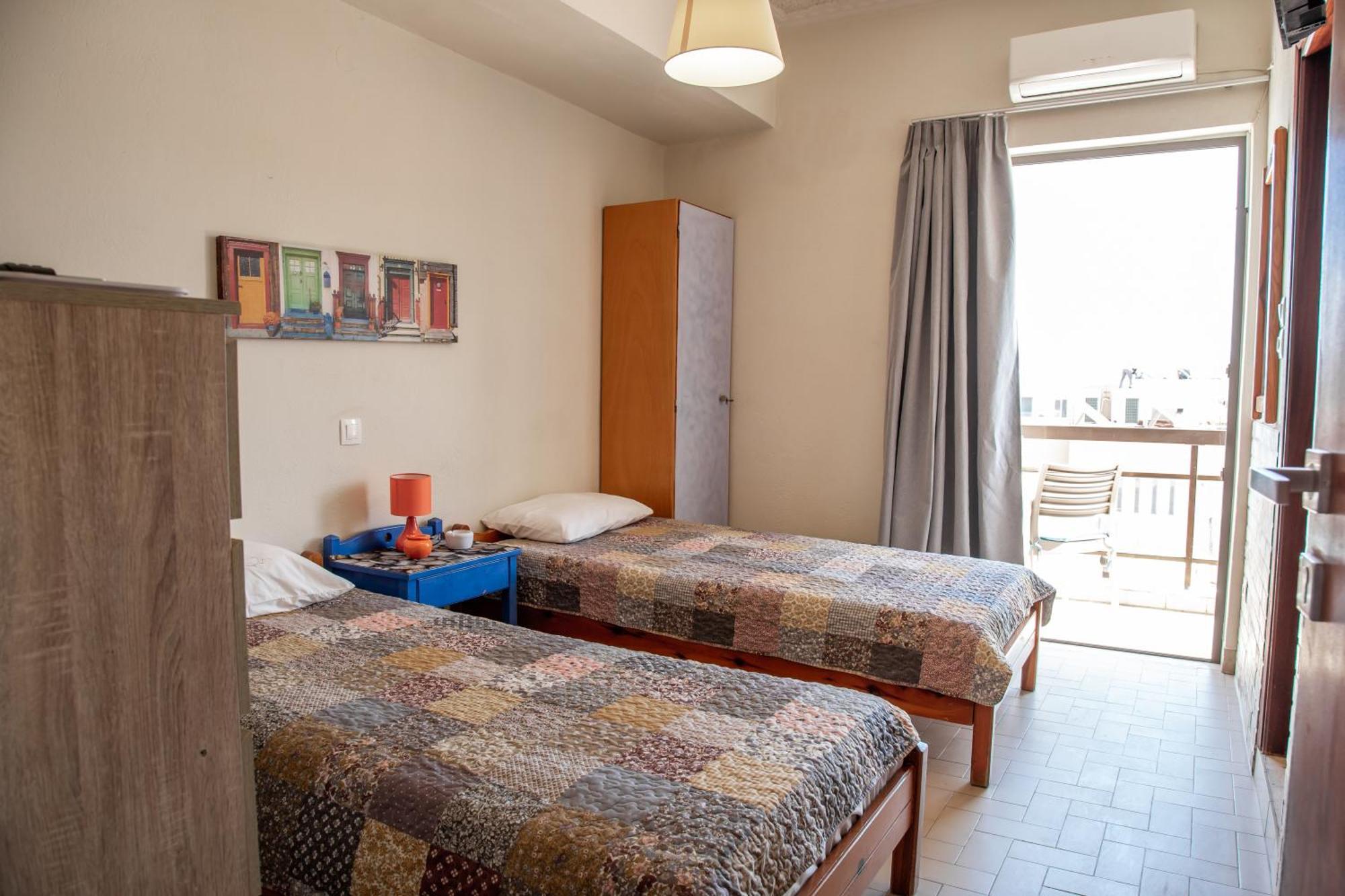 Agia Marina Nefeli Rooms מראה חיצוני תמונה