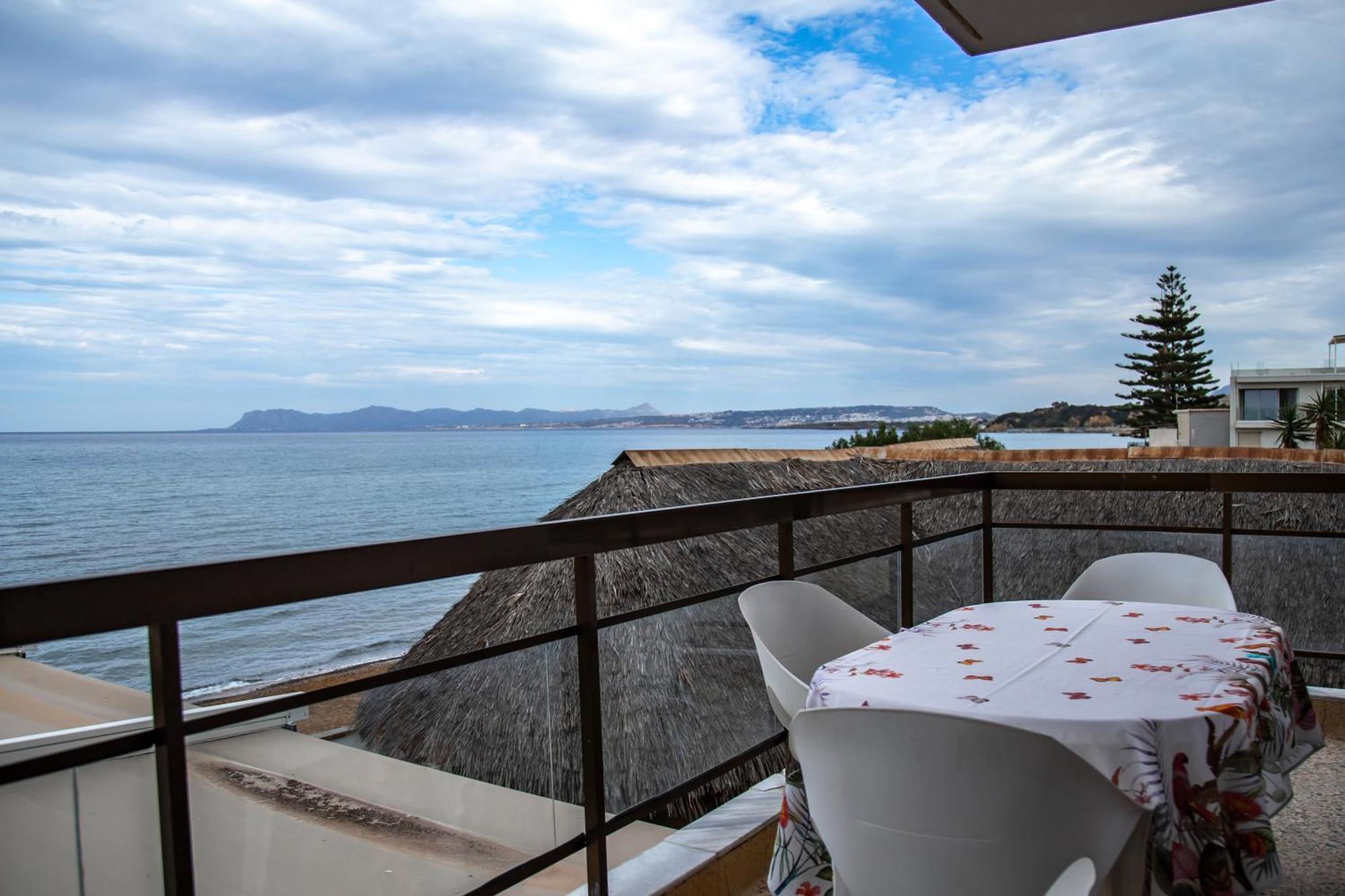 Agia Marina Nefeli Rooms מראה חיצוני תמונה
