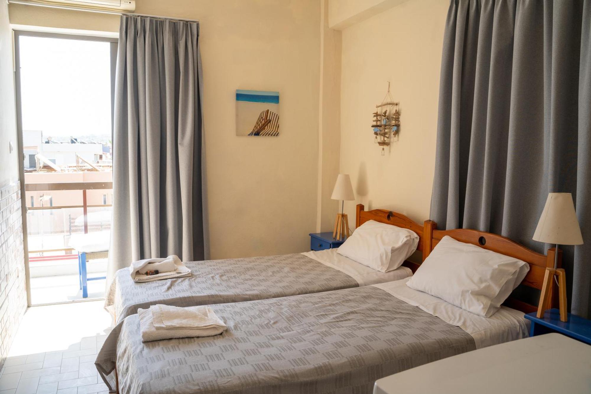 Agia Marina Nefeli Rooms מראה חיצוני תמונה