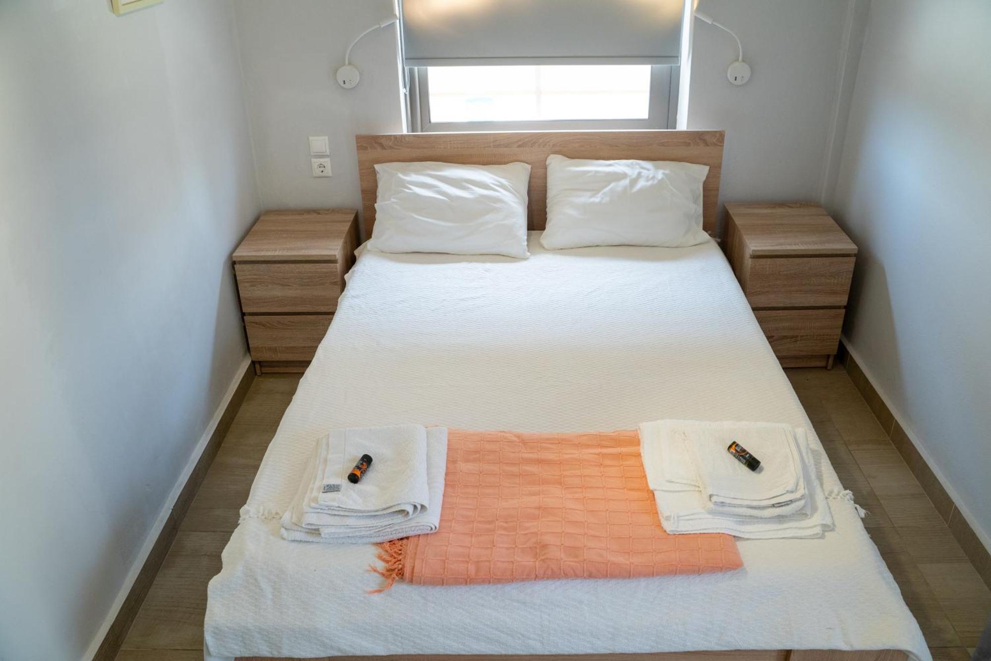 Agia Marina Nefeli Rooms מראה חיצוני תמונה